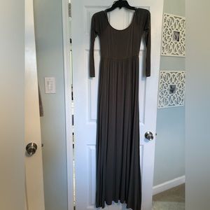 Maternity maxi dress